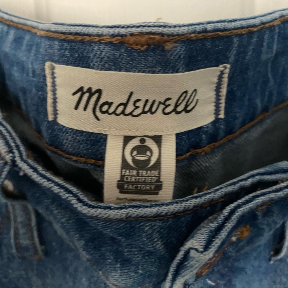 Madewell curvy vintage cropped wide leg jeans.